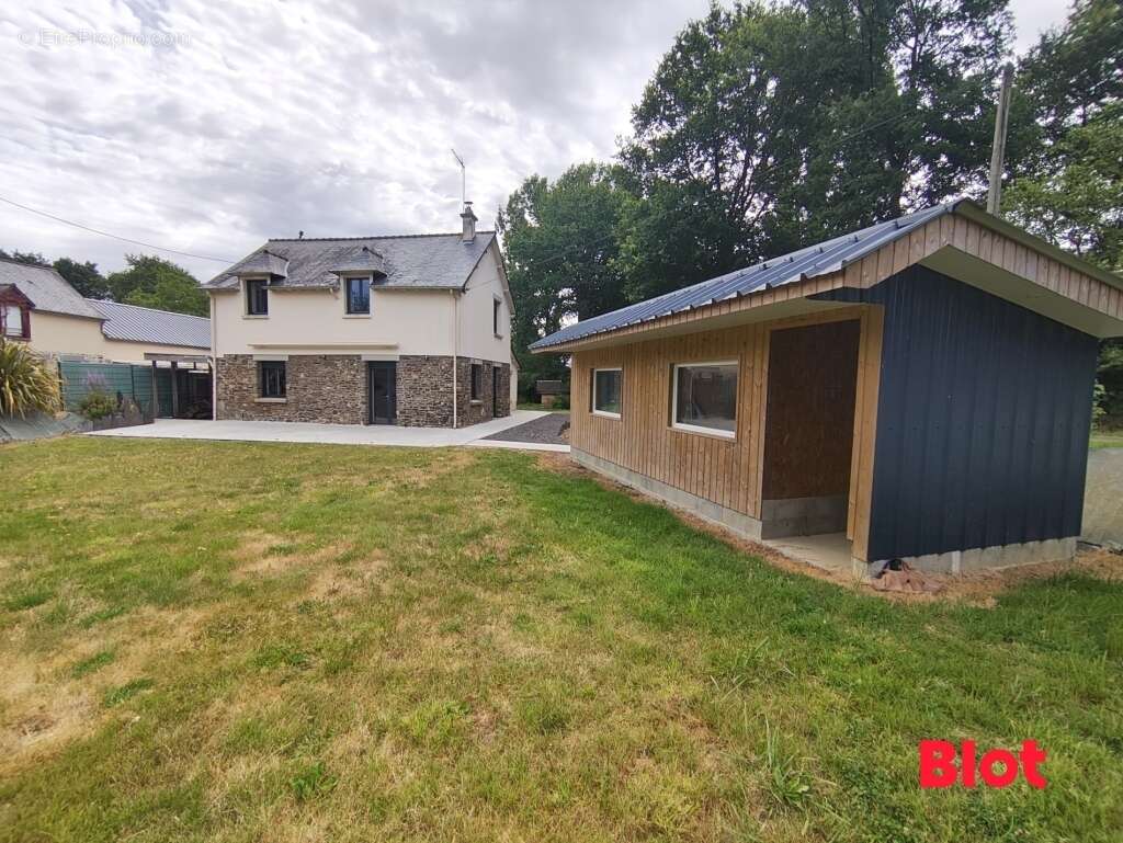 Maison 112 m² à Guipel  - photo 8