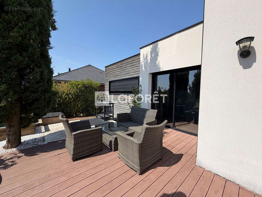Maison Le Monastere 5 pièce(s) 160 m2 - photo 2