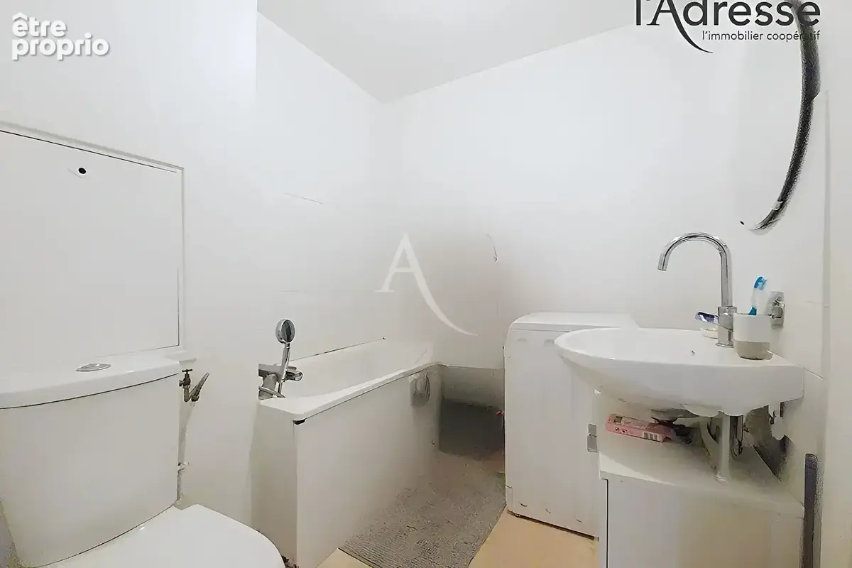 Appartement Suresnes - Vendu loué -  2 pièces 44m2 -Terrasse -18m²  Cave - parking - photo 5