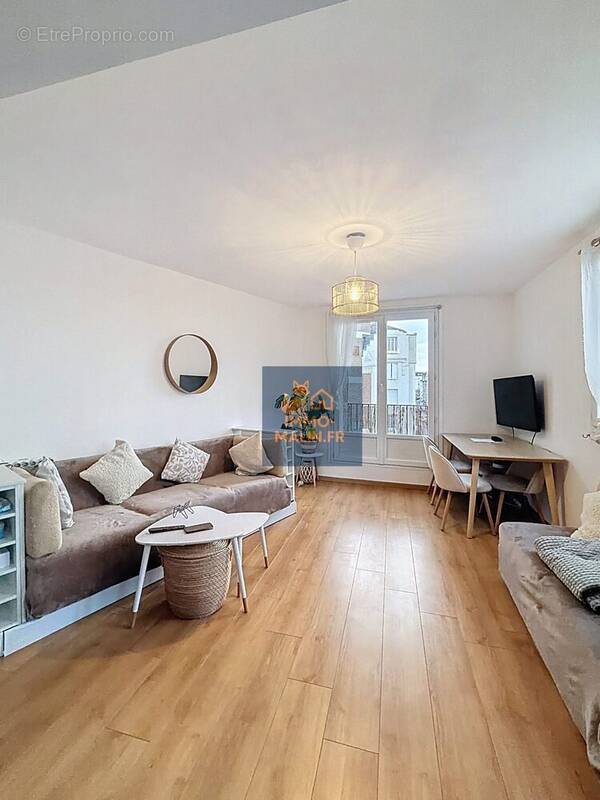 Salon - Appartement à AULNAY-SOUS-BOIS