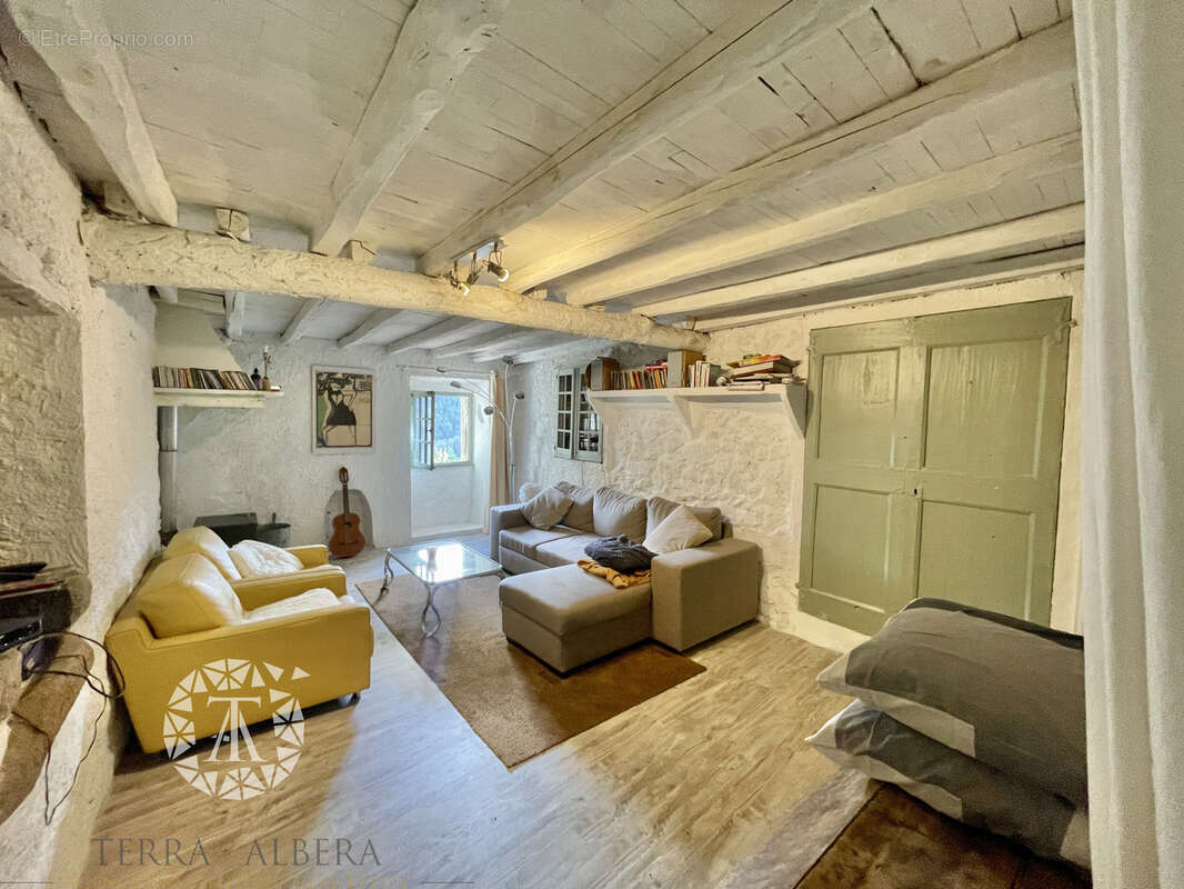 Maison à SERRALONGUE