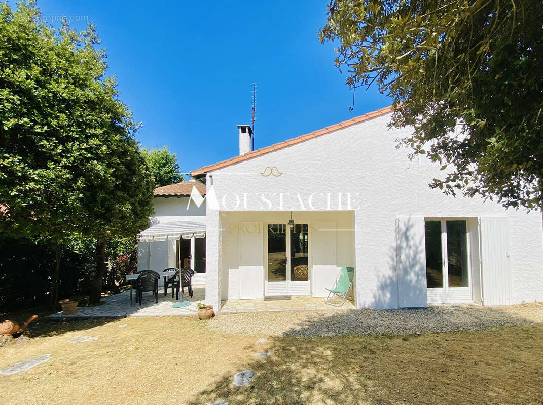 Villa balnéaire à l'emplacement exceptionnel - accès privé à la plage - - photo 28