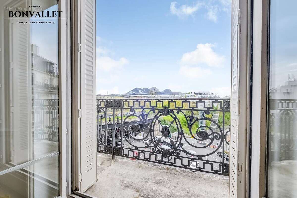 Appartement à PARIS-15E