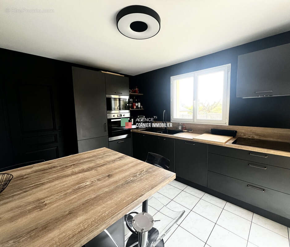 Maison à NOYAL-SUR-VILAINE