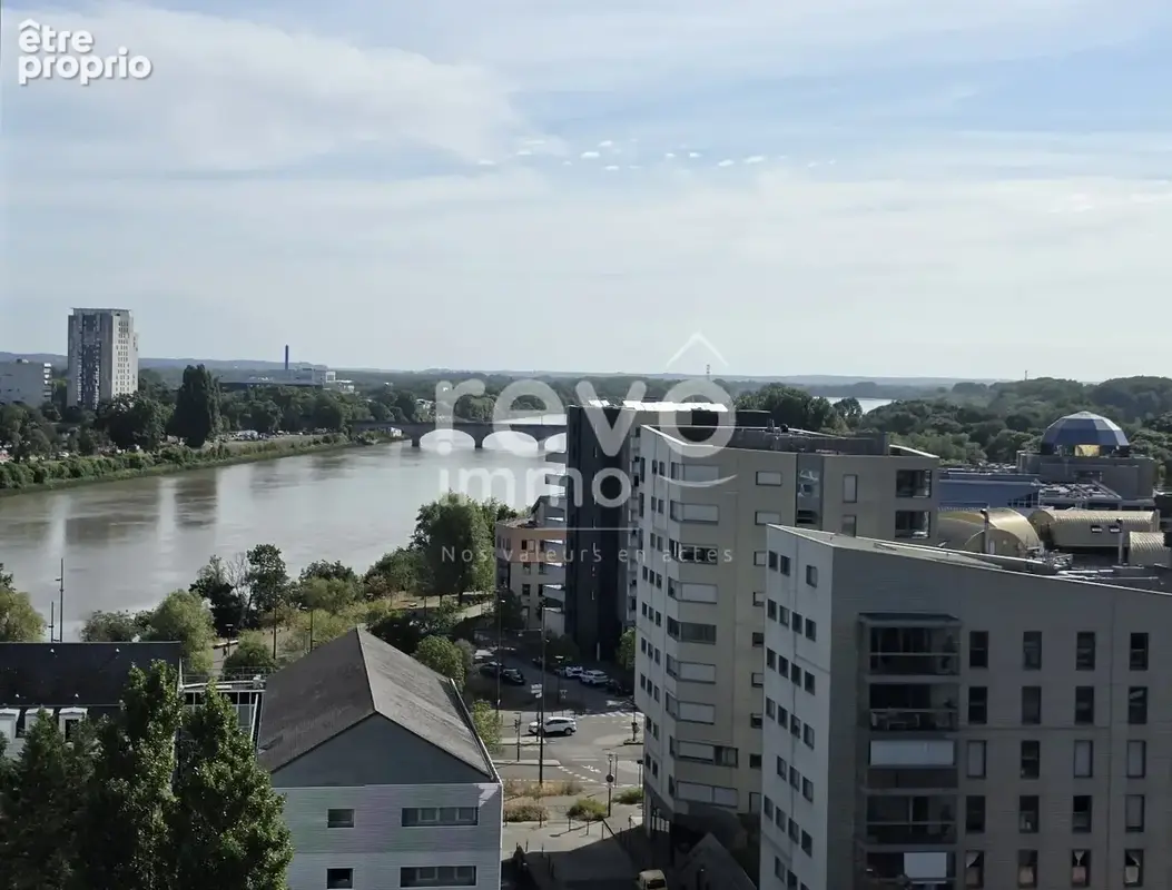 ILE DE NANTES 44200  T3 lumineux avec vue dégagée au 11ème étage - photo 10