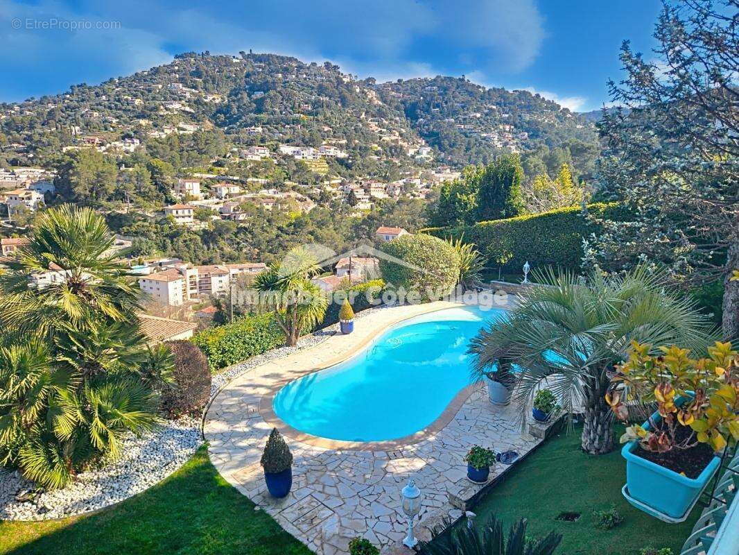 PERIPHERIE DE NICE Prestigieuse propriété,476m2 de surface - photo 6