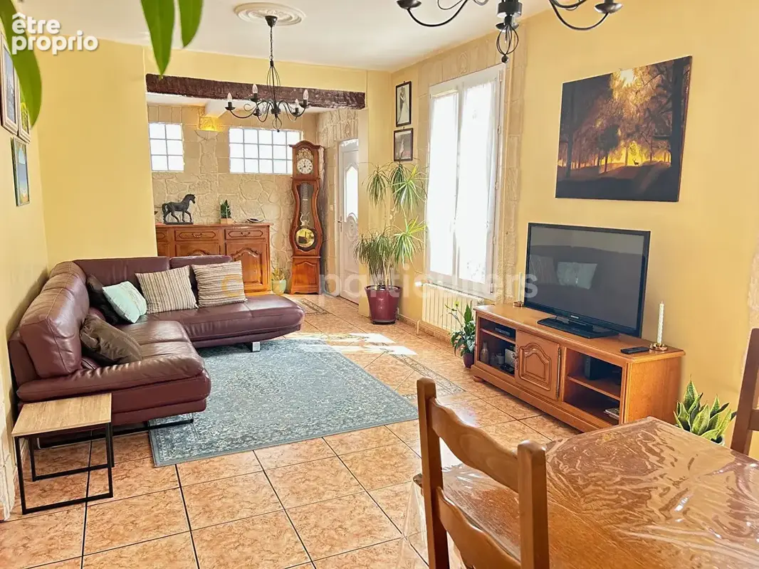 Charmant pavillon familial avec sous-sol et dépendance à VLR - photo 3