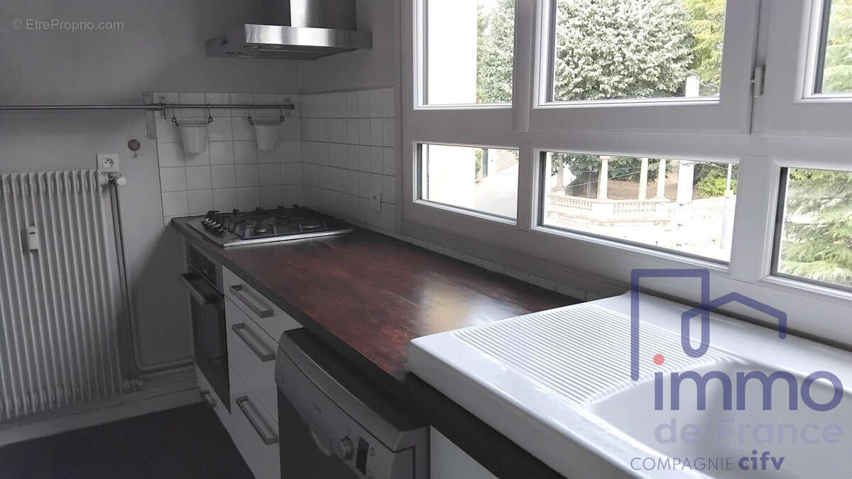 Appartement 71 m² à Saint-Etienne  - photo 5