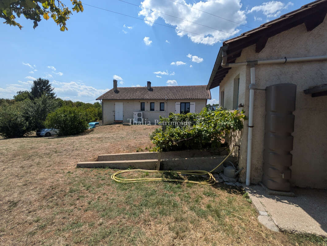 Maison avec vue sur le château de Bourdeilles - photo 5