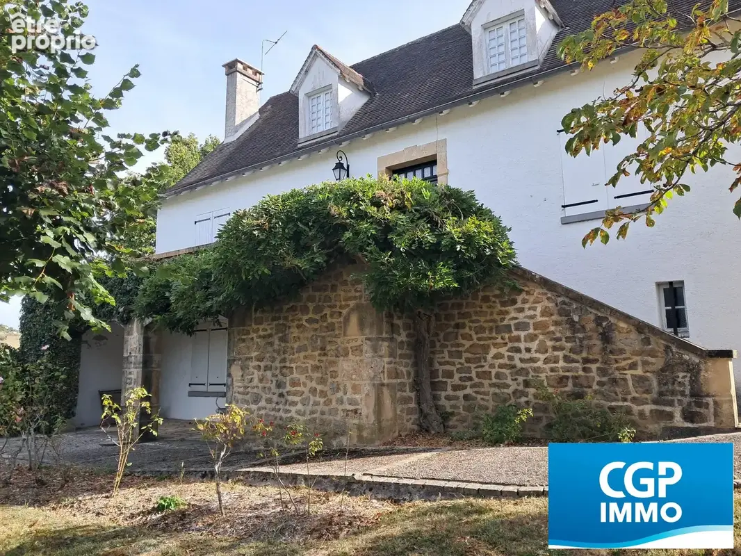 Photo Maison à Saint-Laurent-Les-Tours au prix de 249 000€