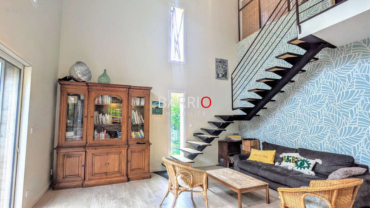 Maison à SAINT-GENIS-DES-FONTAINES