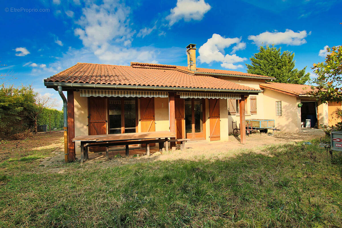 Maison à SAINT-PIERRE-DE-CHANDIEU