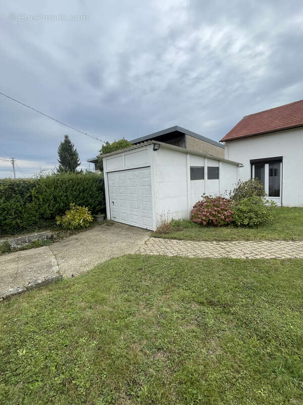 Maison à LA VILLENEUVE-EN-CHEVRIE