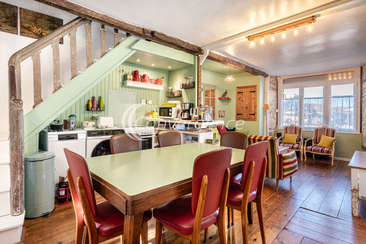 Maison à SAINT-GERMAIN-LES-BELLES