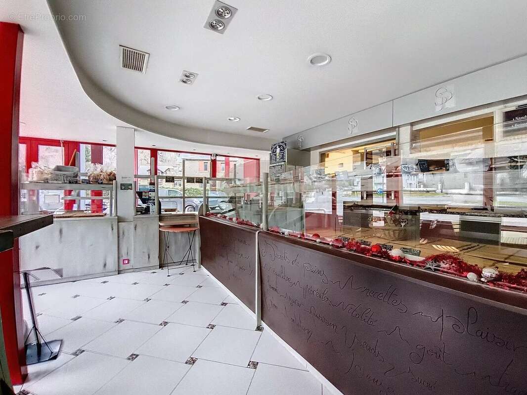 Commerce à BAGNERES-DE-LUCHON