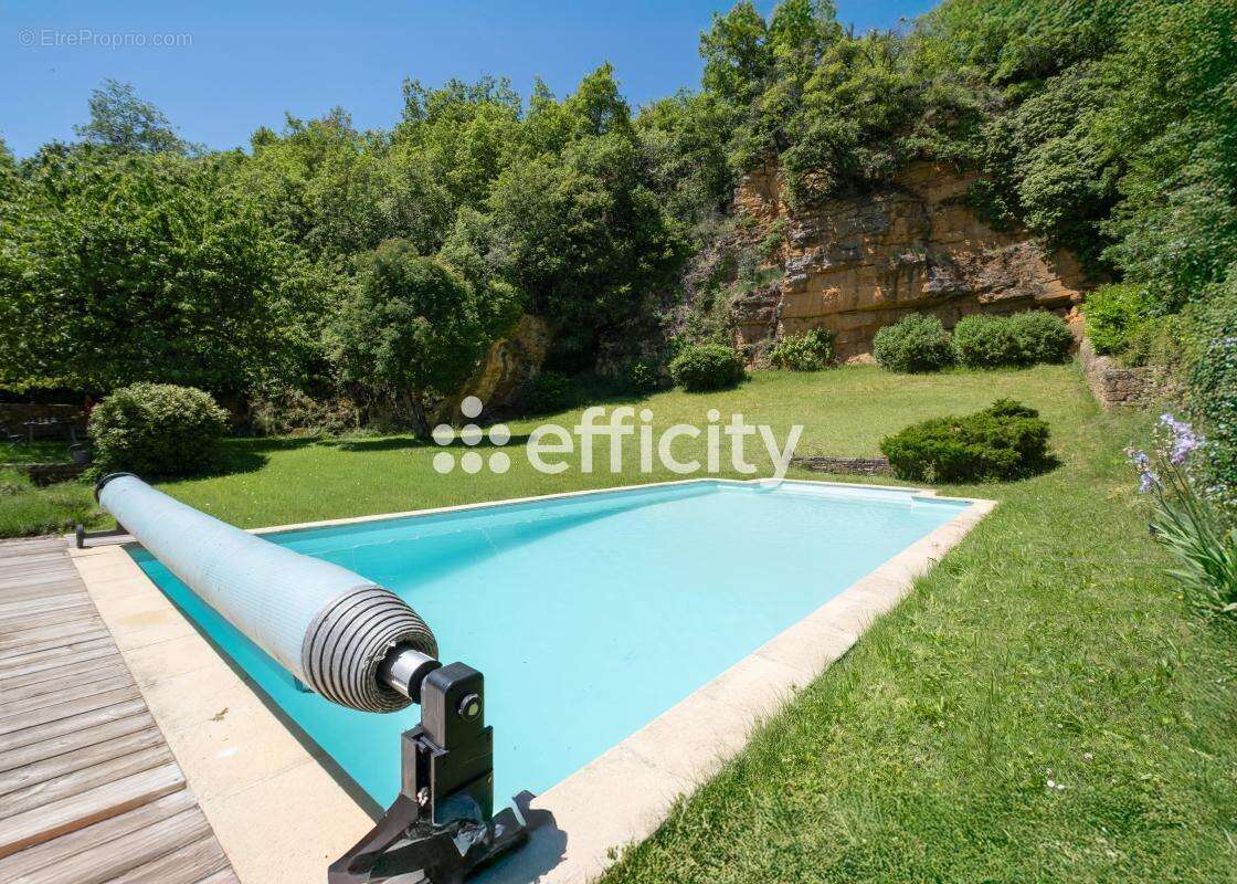 Maison 151 m² à Ville-Sur-Jarnioux  - photo 15