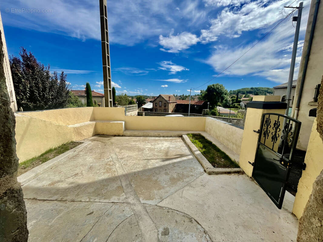 Maison à SAINTE-FLORINE