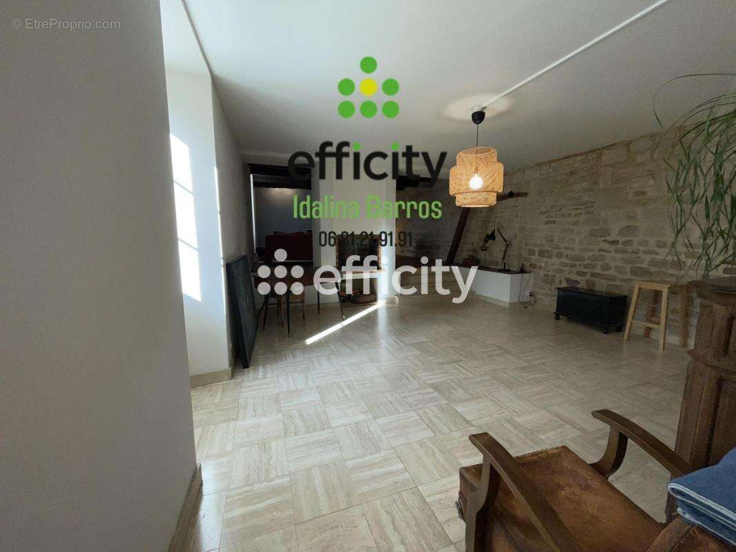 Maison à SAINT-AMANT-DE-BOIXE