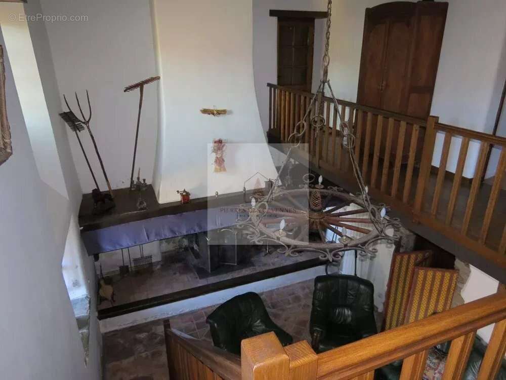 Maison à SAINT-GERMAIN-DE-CALBERTE