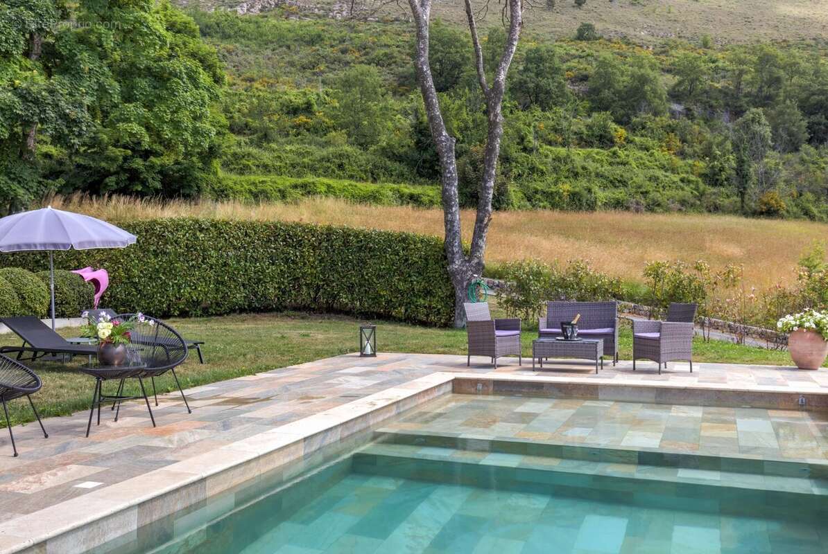 Maison à TOURRETTES-SUR-LOUP