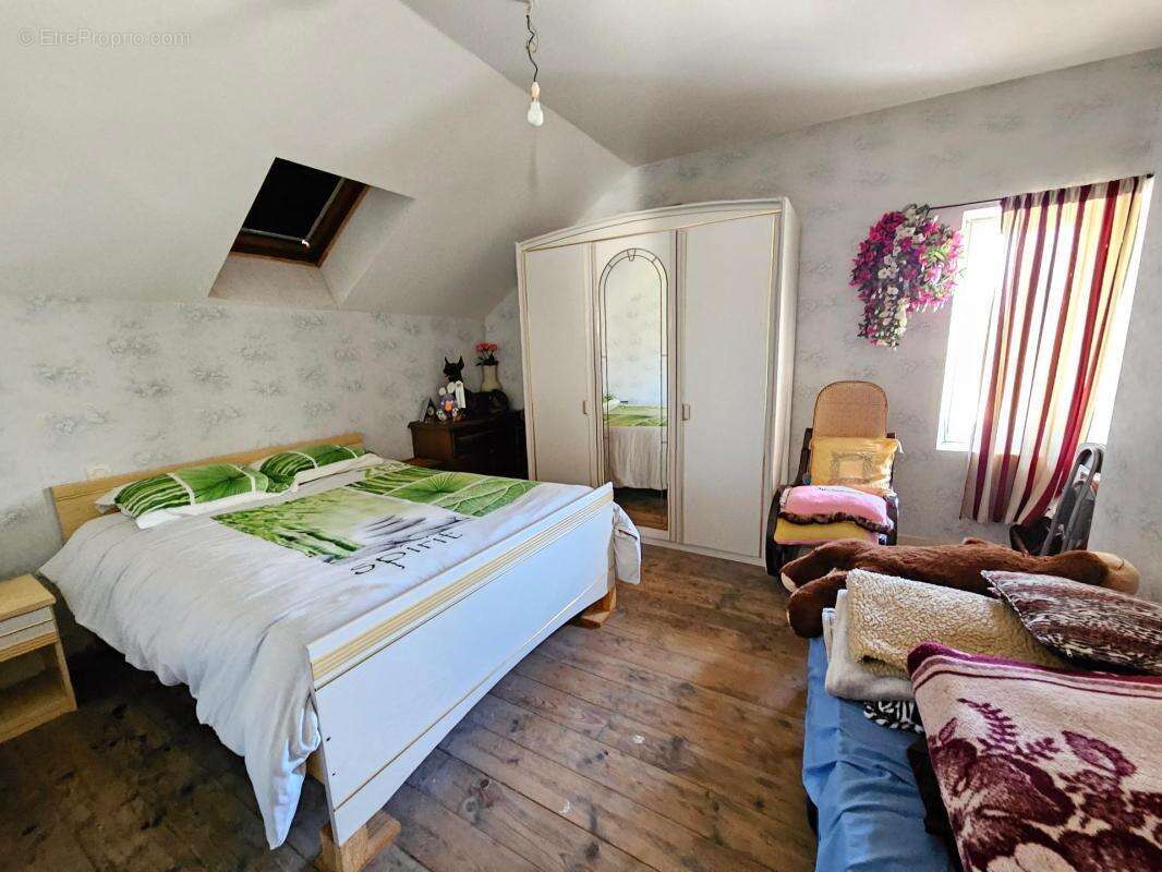 Maison à SAINTE-RADEGONDE