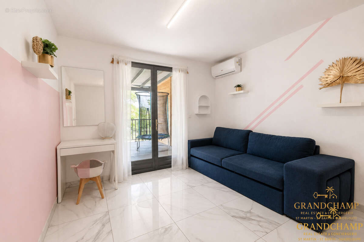 Villa T3 bis avec vaste terrasse et vue dégagée   Baie Orientale - photo 8