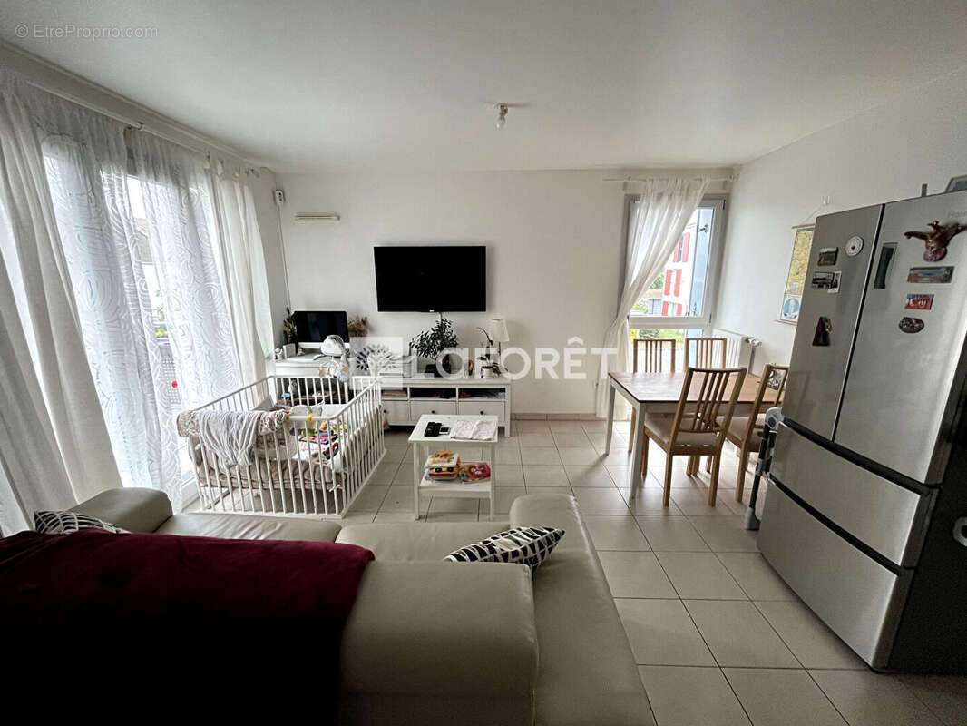 Appartement à LES MUREAUX