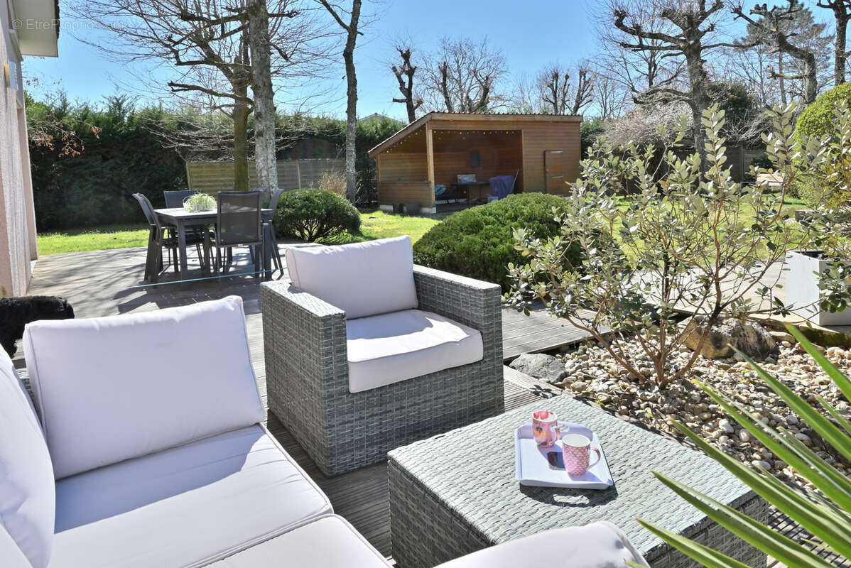 Maison à SAINT-JEAN-D'ILLAC