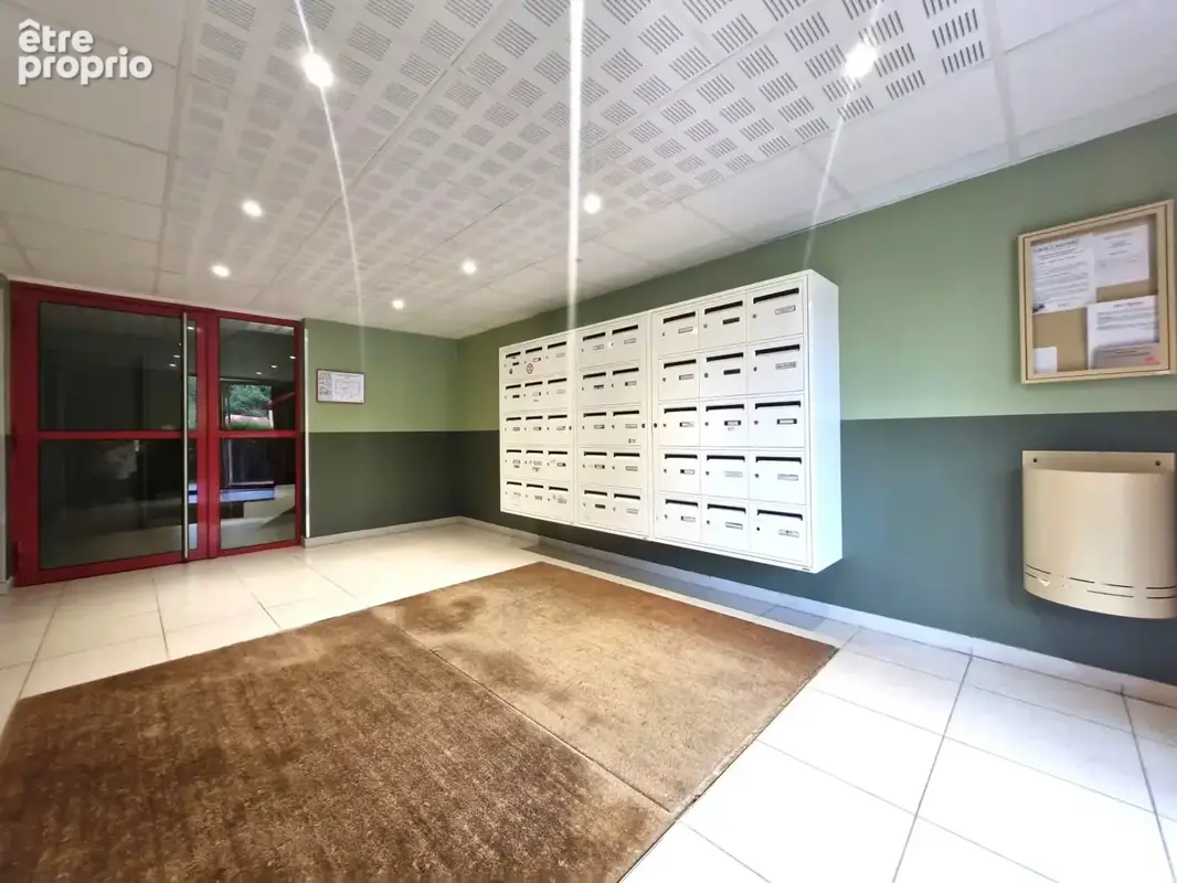 Appartement T3, terrasse, place de parking - photo 10