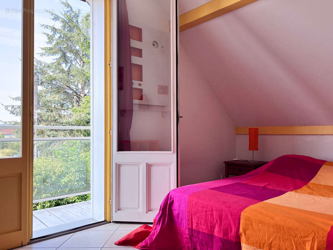 Maison à METZ-TESSY