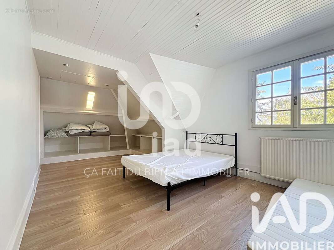 Photo 5 - Maison à SAINTRY-SUR-SEINE