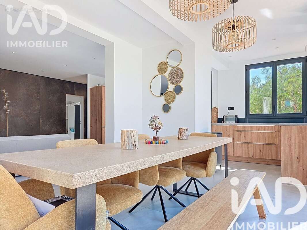 Photo 5 - Maison à ROQUEBRUNE-SUR-ARGENS