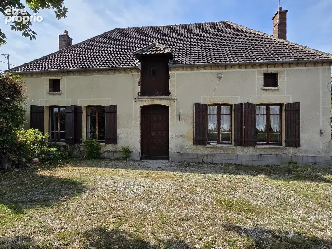 Maison à SAINT-POUANGE