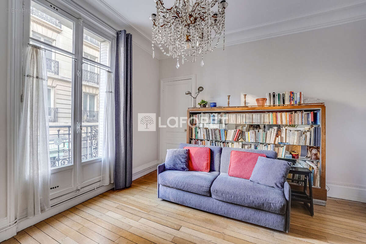 Appartement à PARIS-15E