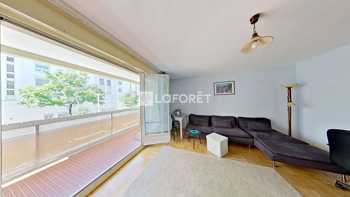 Appartement à LYON-8E