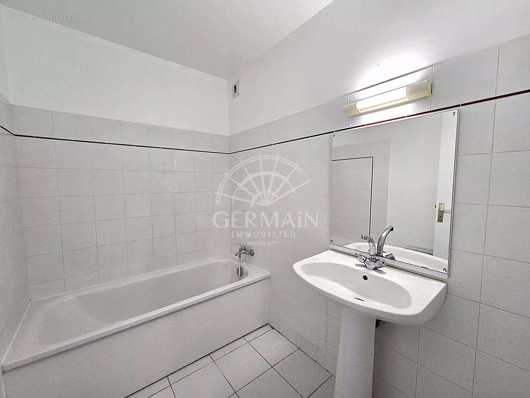 Appartement à L'ISLE-SUR-LA-SORGUE