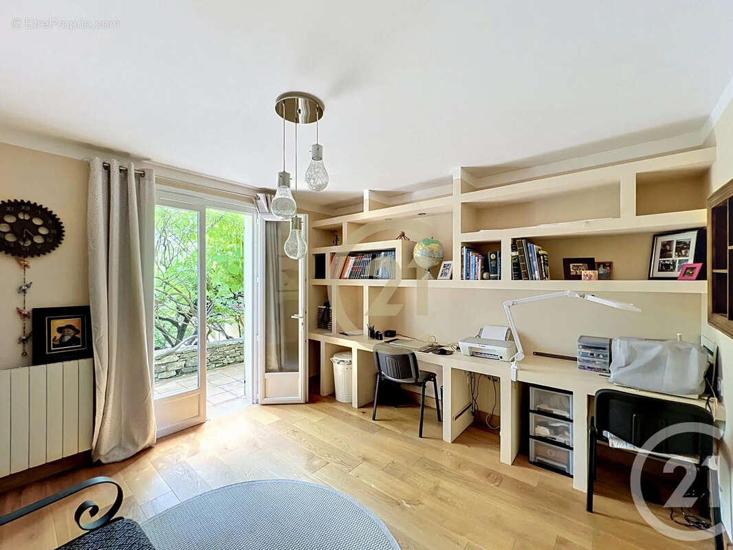 Maison à GARRIGUES-SAINTE-EULALIE