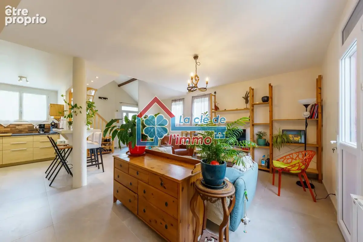 Maison 5 pièces 105 m² à vendre à Moissy-Cramayel (77550) - photo 3