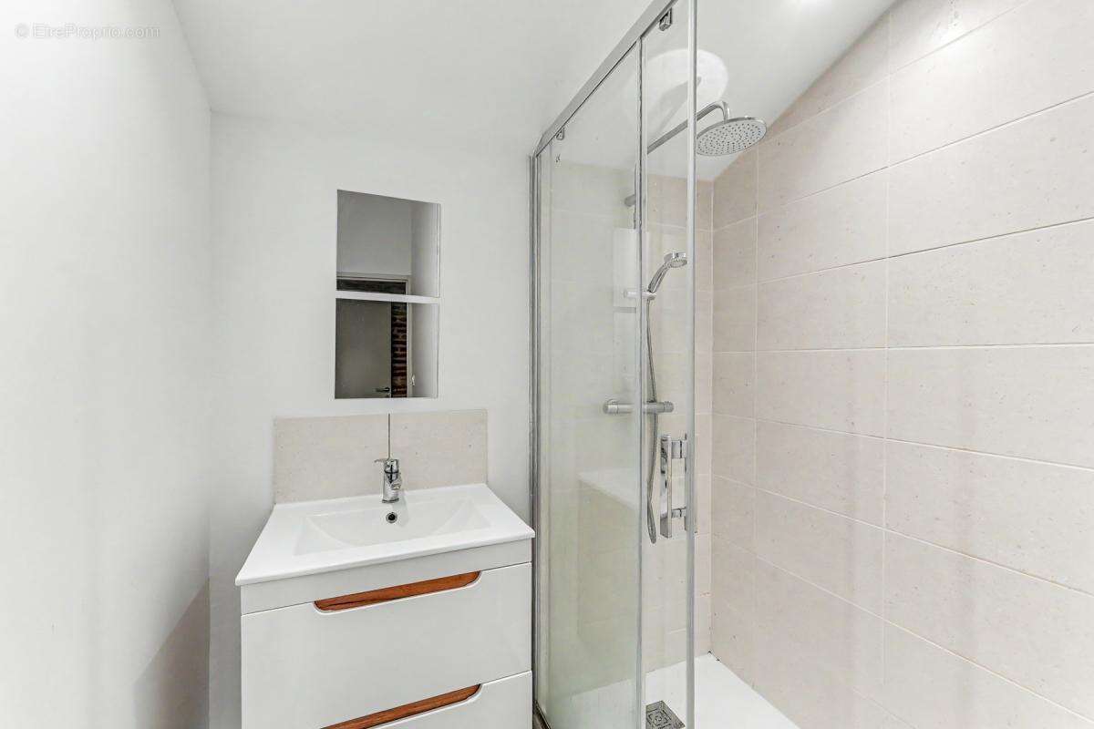Saint-Sernin – Véritable cocon T3 duplex avec terrasse dans une chartreuse rénovée - photo 12