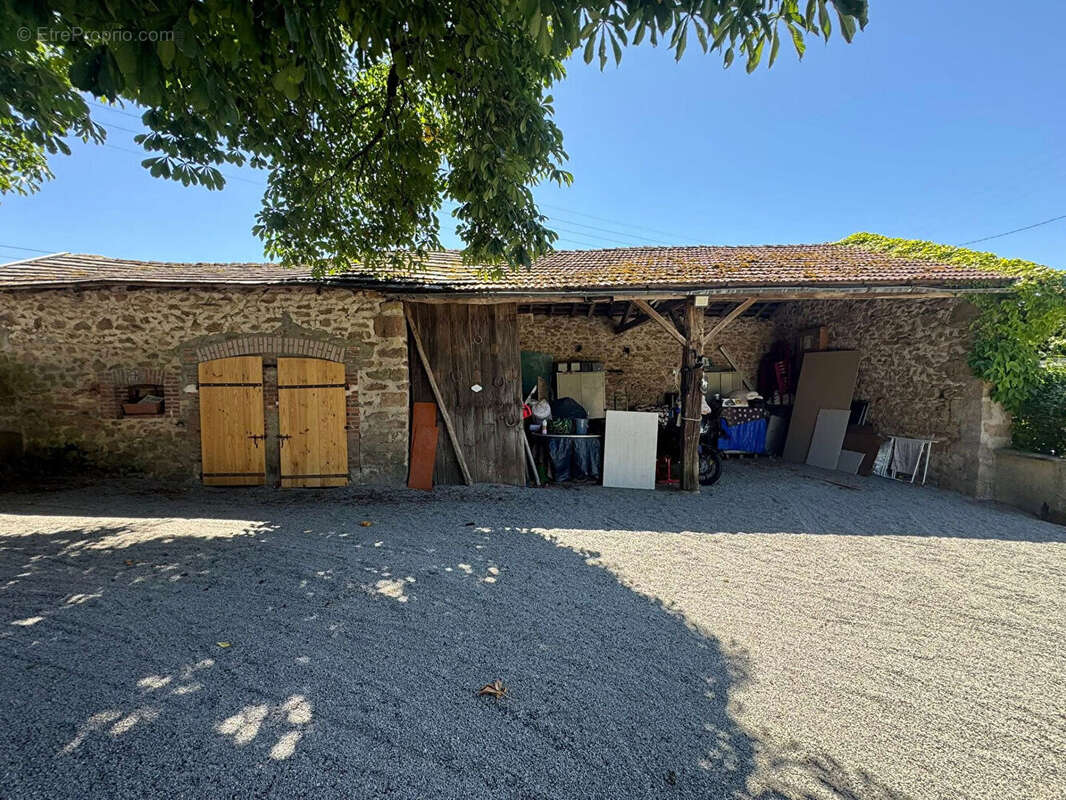 Maison à BESSINES-SUR-GARTEMPE