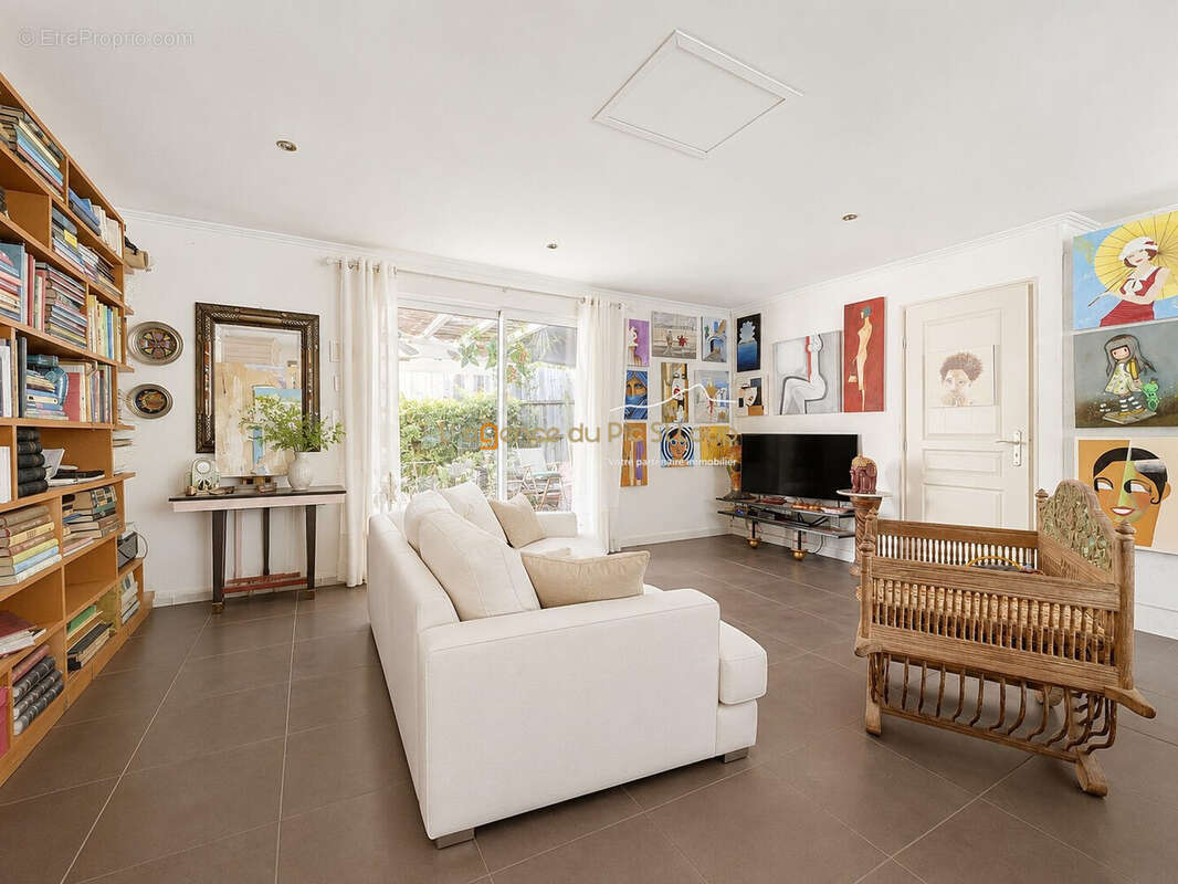 Maison 65 m² à Corconne  - photo 2