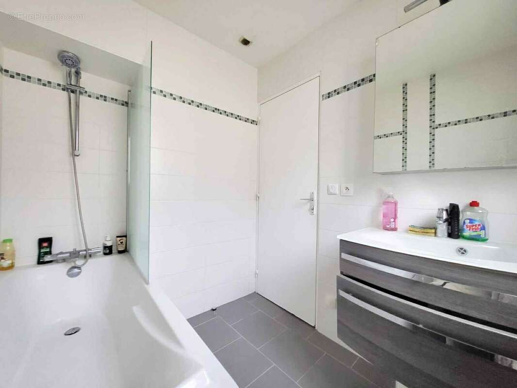 Appartement à TOURY