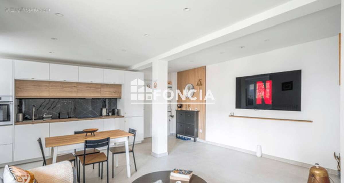 Appartement à ROSNY-SOUS-BOIS