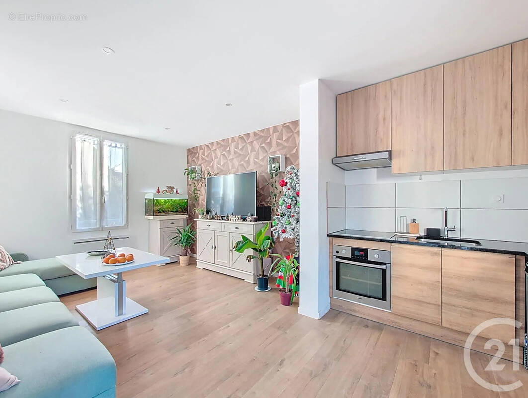 Appartement à LIVRY-SUR-SEINE