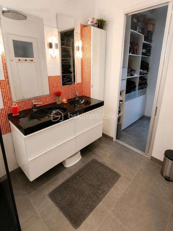 À vendre – maison familiale évolutive 130,50 m² – 4 chambres – 2 logements (t3 + t3) – jardin – terrasses – garage – toulon oues - photo 30