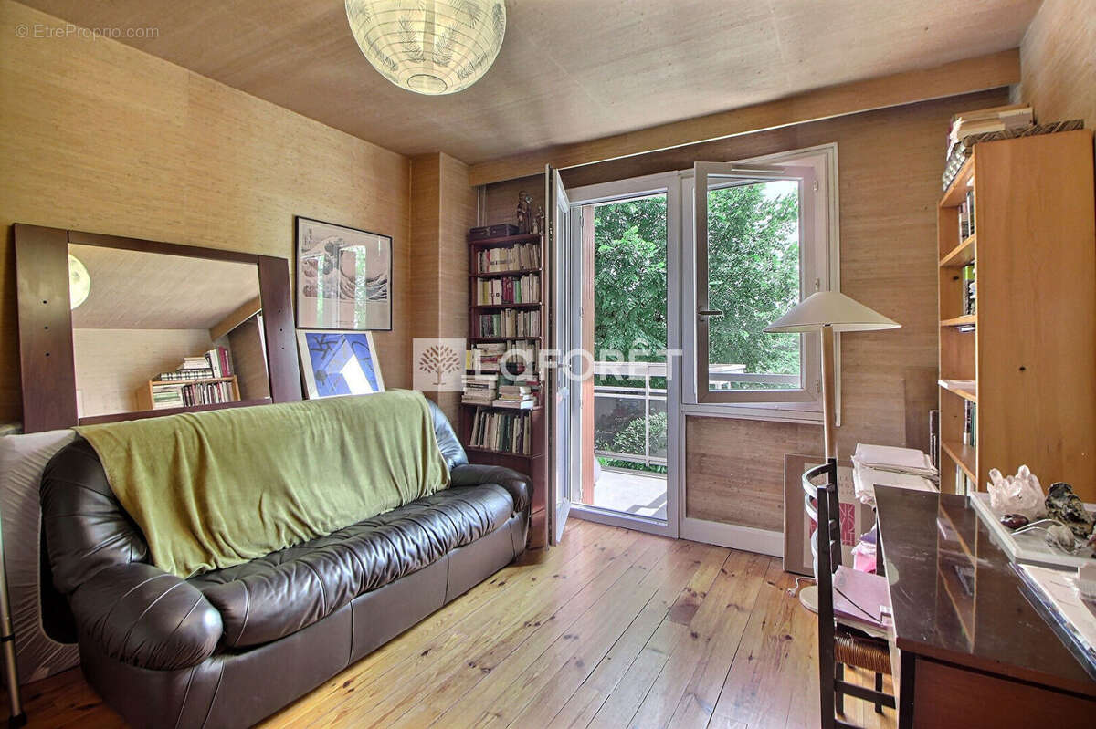 Appartement à SURESNES