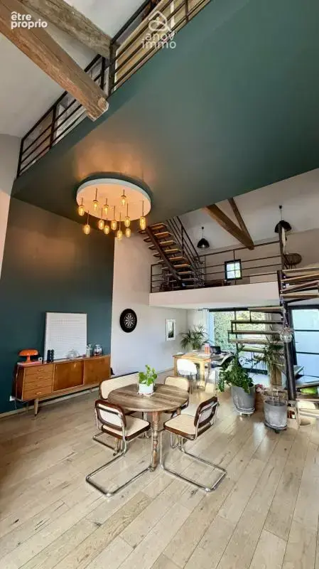 Maison au charme authentique et aux beaux volumes - photo 2
