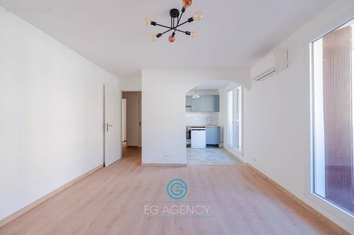 Appartement à MARSEILLE-2E
