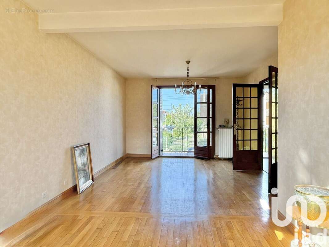 Photo 6 - Maison à VIRY-CHATILLON