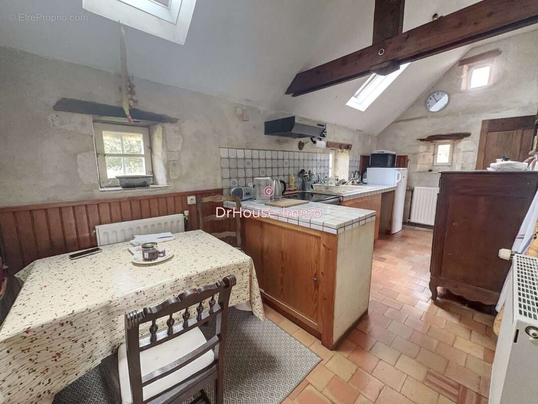 Maison à BELLOU-LE-TRICHARD